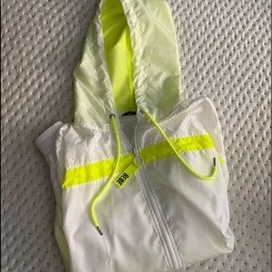Bebe sport windbreaker szLg
